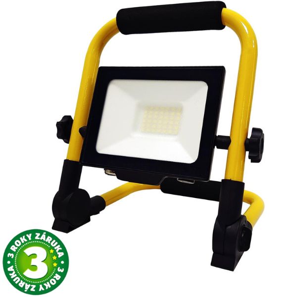 Prémiový přenosný LED reflektor 30W 3000lm, denní, do zásuvky, mlžné sklo, 3 roky